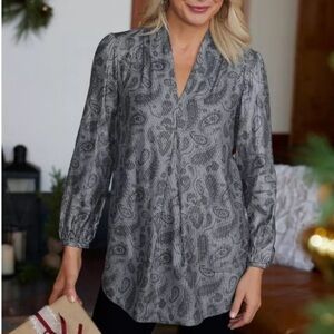 Soft Surroundings Size small New Hope Tunic Blouse Silver Paisley Metallic